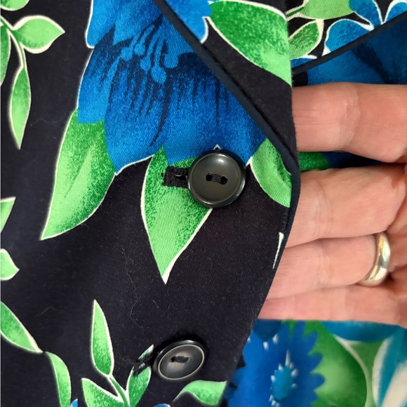 Tahari-Floral cotton blazer Arthur S. Levine. Size 12 lined, 3/4 sleeve EUC! - Picture 15 of 15